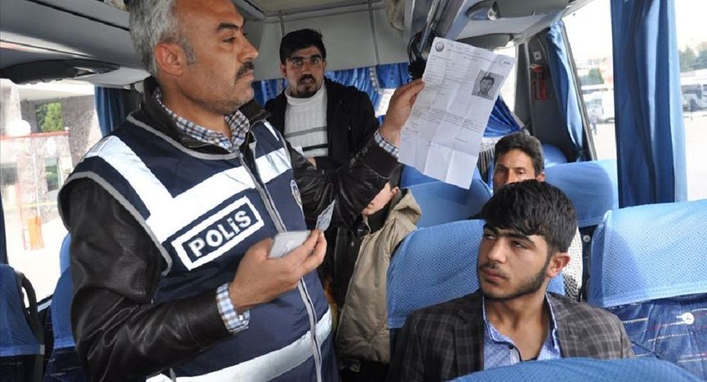 Suriyelilere  yol izin belgesi  uyarısı