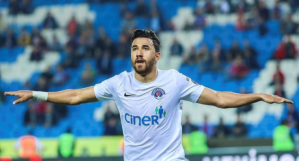 Trezeguet, Aston Villa ya imza attı