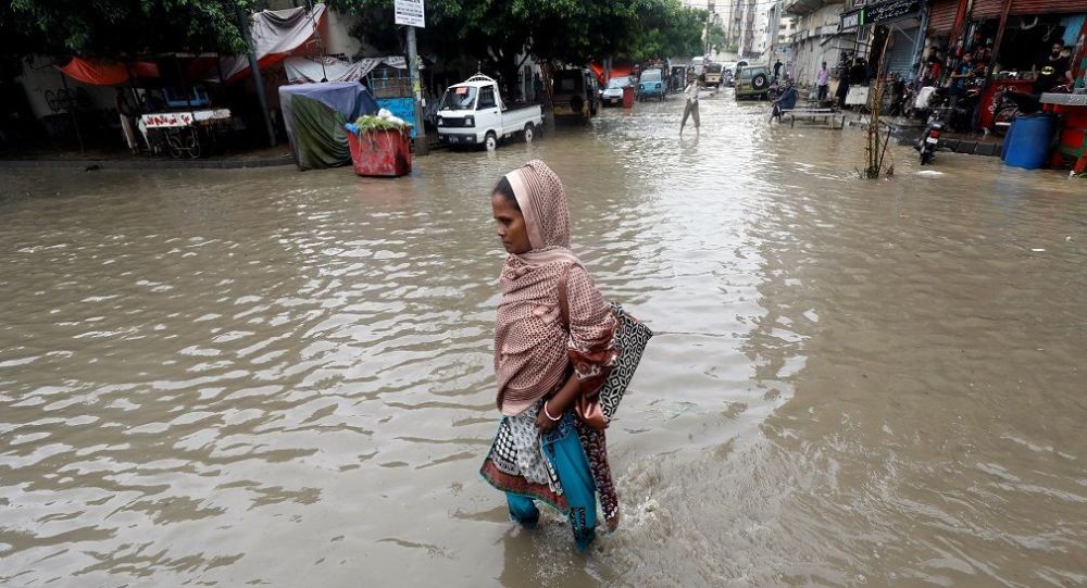 Pakistan da şiddetli yağış: 24 ölü