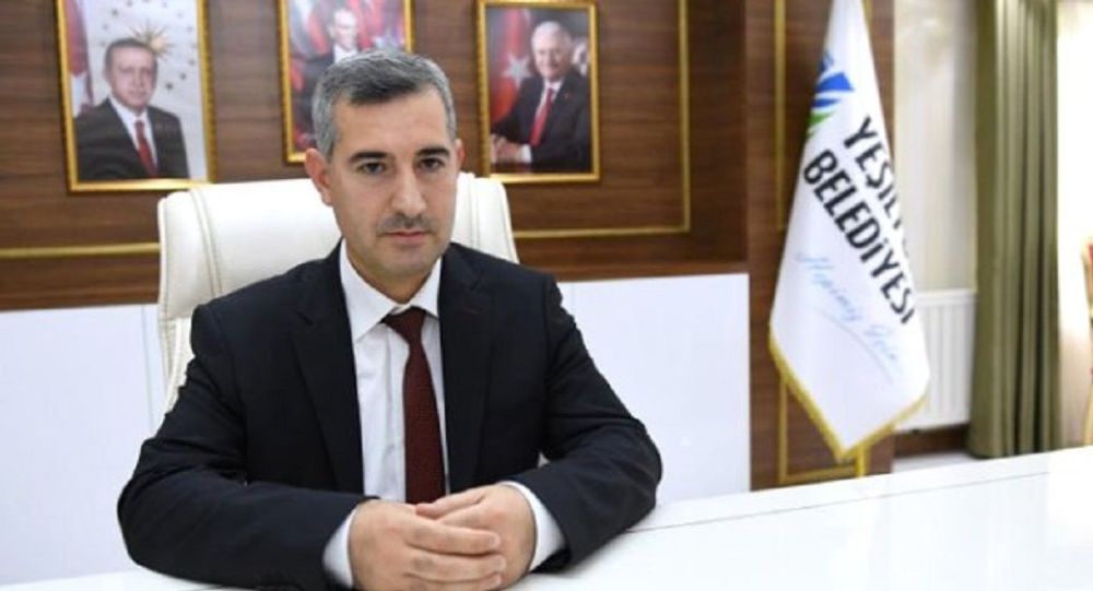 AK Partili Belediye Başkanı, makam araçlarını toplattı