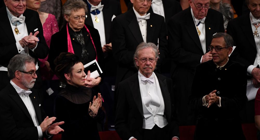 Peter Handke, Nobel Edebiyat Ödülü nü teslim aldı