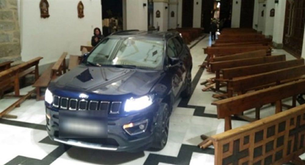 İspanya’da kiliseye arabayla dalan adam: Şeytandan kaçtım