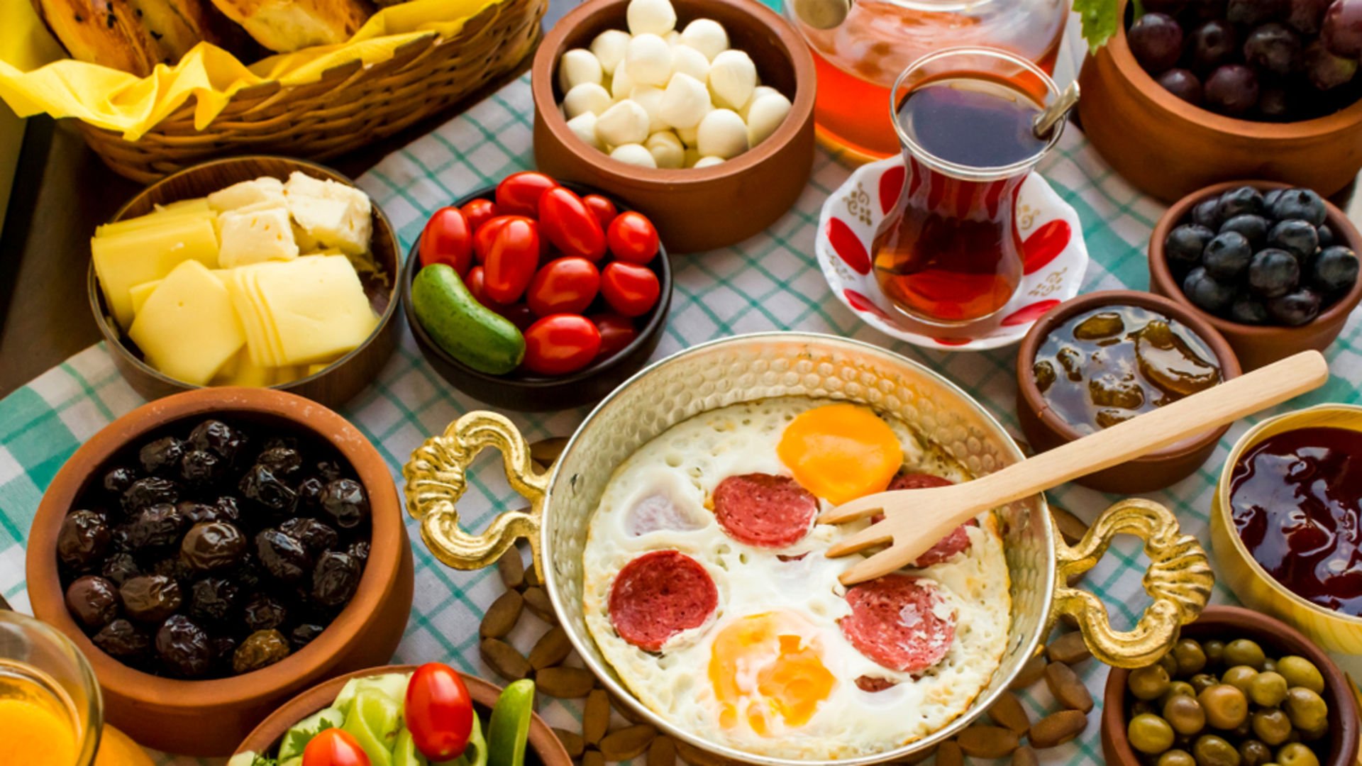 Uzmanından dikkat çeken açıklama: Kahvaltıyı öğle saatlerine yakın yapmakta fayda var