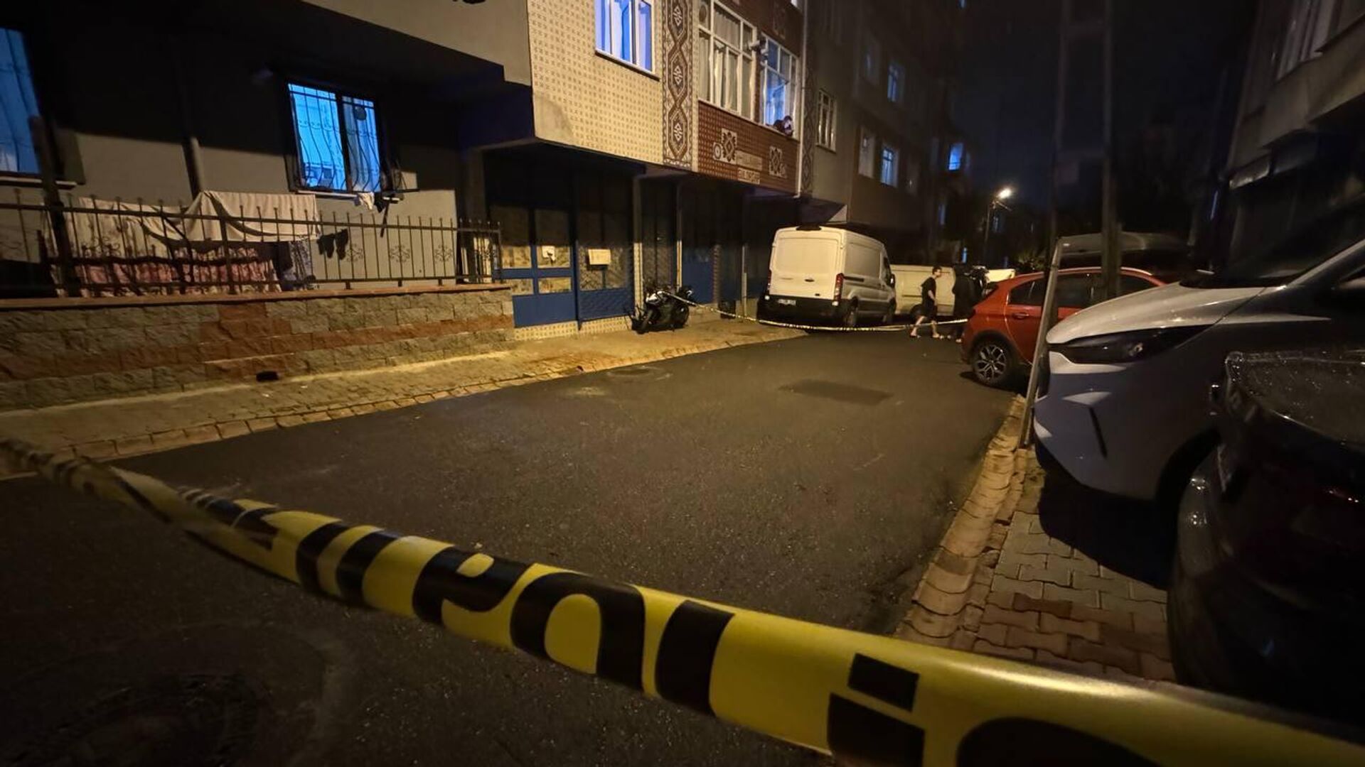 Eğlence mekanına el bombası atıldı