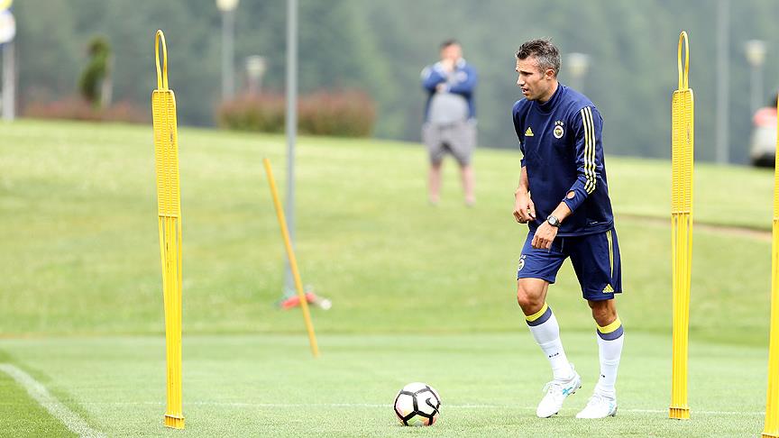 Van Persie den Fenerbahçe ye kötü haber