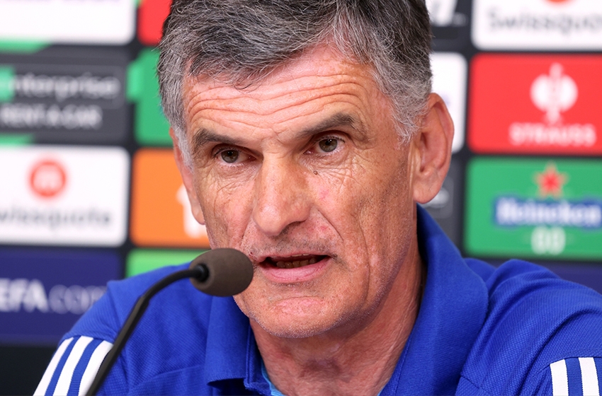 Olympiakos Teknik Direktörü nden açıklama!