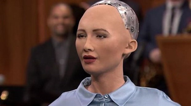 MHP Lideri Bahçeli’nin tepki gösterdiği robot Sophia konuştu