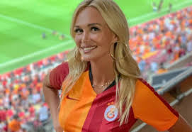 Victoria Lopyreva dan Galatasaray a destek!
