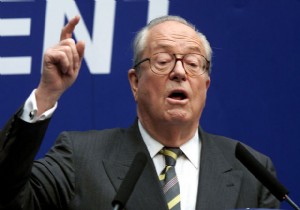 Le Pen Ulusal Parti den ihraç edildi!