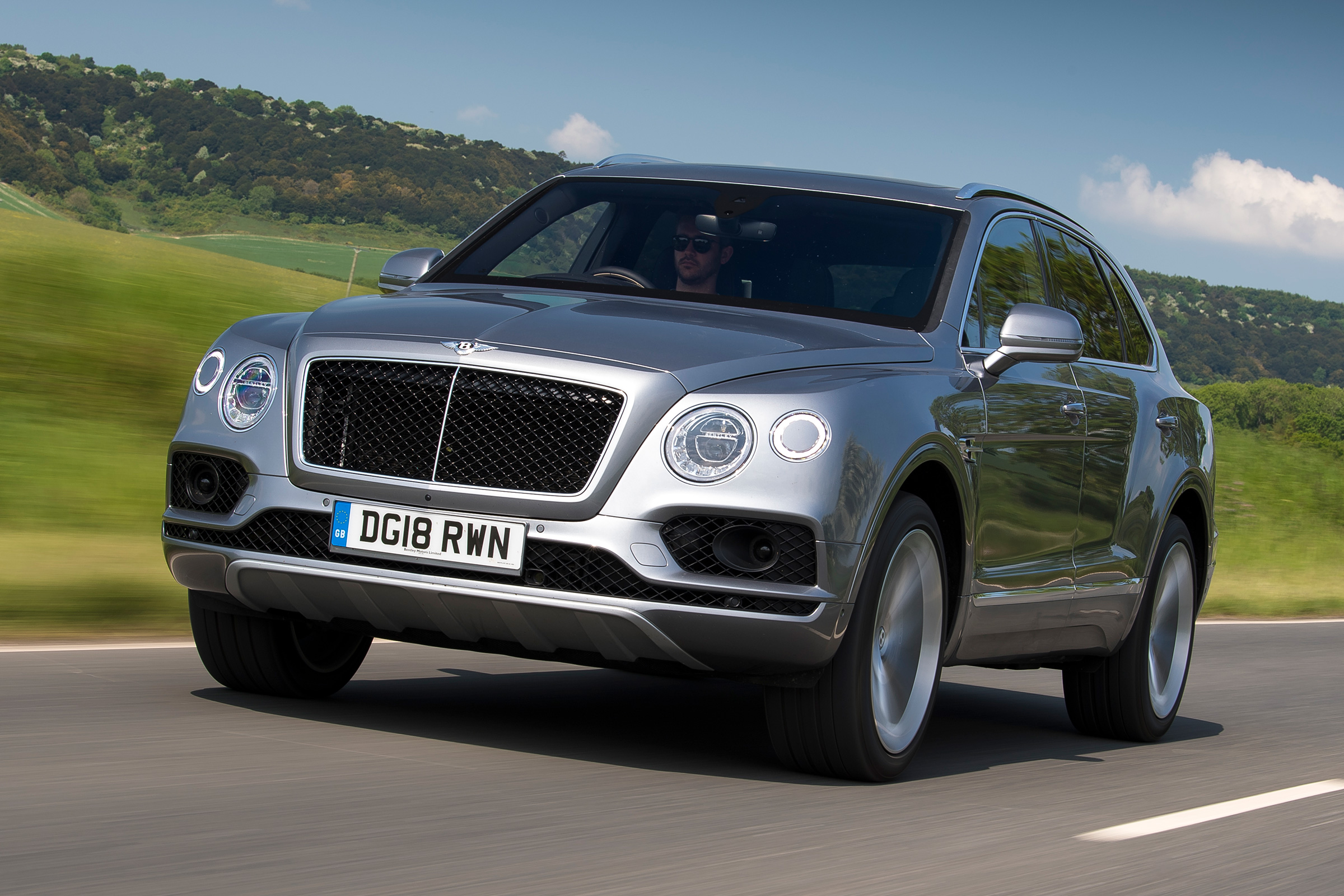 Bentley 6 bin SUV aracını geri çağırıyor!