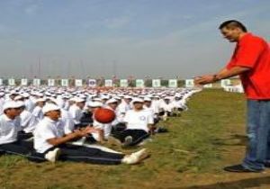 Binlerce Genç Domino Taşı Gibi Yıkıldı