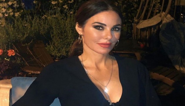 Defne Samyeli: Kızlarımın babası kıyafetlerime karışırdı!
