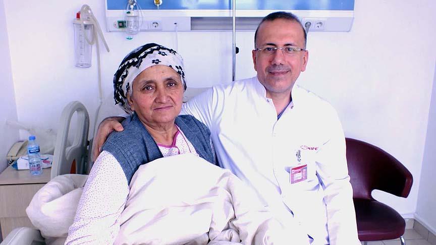 Ameliyatla 38 kilo kitle çıkarıldı