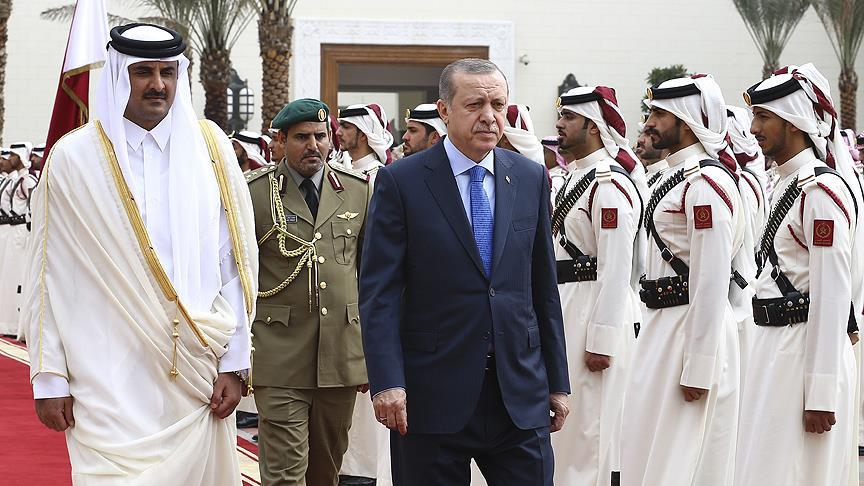 Katar da resmi törenle karşılandı