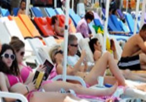 İlk 10 Ayda 29 Milyon Turist Geldi