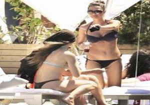 Bikinili Yasemin’in Paparazzi Paniği 