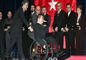 BÜYÜK ONUR: