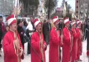 Karma Mehter Takımı Beğeni Topladı