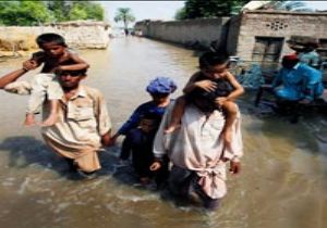 Pakistan Felaketin Kucağında... Büyük Kaçış Başladı