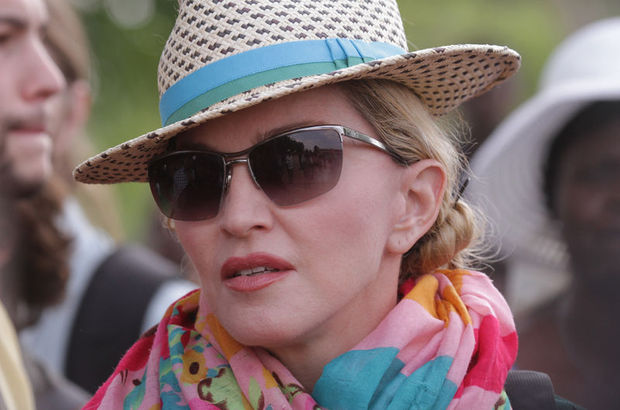 Madonna dan saldırı sonrası tweet!