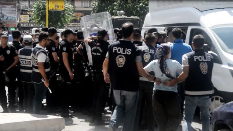 Diyarbakır da kayyum protestosuna müdahale: 30 gözaltı