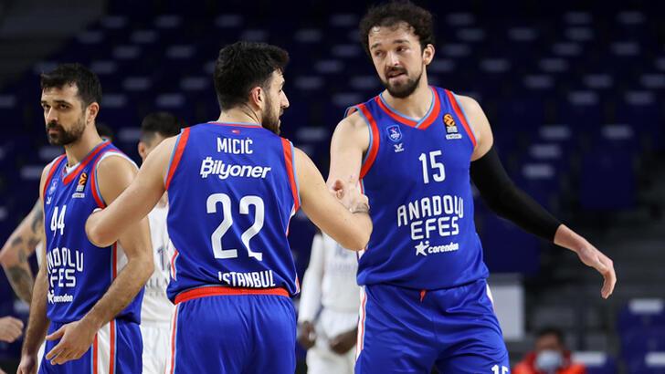 Anadolu Efes, Bitci Baskonia yı devirdi