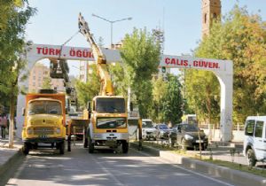 12 EYLÜL VE ÜLKÜCÜLER DOSYASIYLA  KEŞKE OLMASAYDI  BİR İLKE DAHA İMZA ATIYOR…