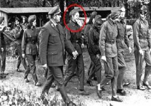 Merkel’in askerlik fotoğrafı ortaya çıktı