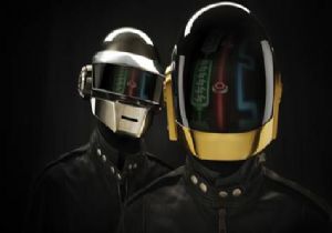 Daft Punk Üyeleri Kasksız Görüntülendi!