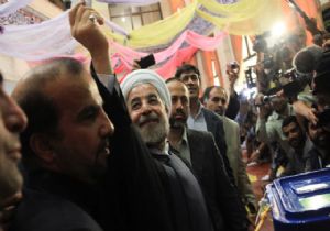 Ahmedinejad Gitti Hasan Ruhani Geldi!