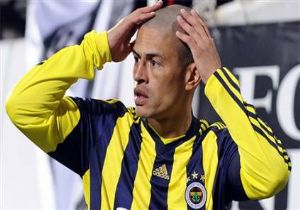 Alex, kendini şaraba vermiş