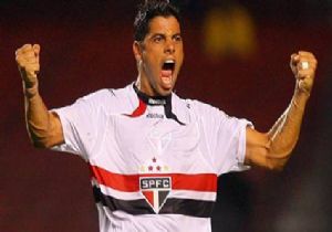 Sivasspor dan Cicinho Bombası