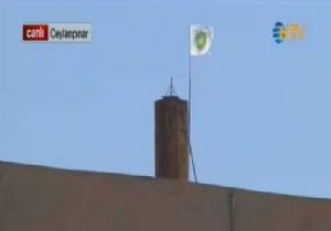 PYD Bayrağı İndirildi Kürt Bayrağı Asıldı!