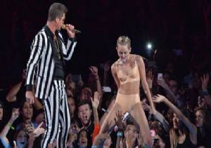 Miley Cyrus ın Kucak Dansı ve Striptizi Utandırdı