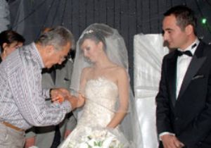 Baykal Nikah Şahitliği Yaptı