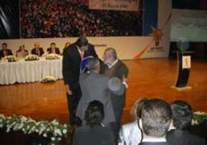 AKP Kongresinde PROTESTO