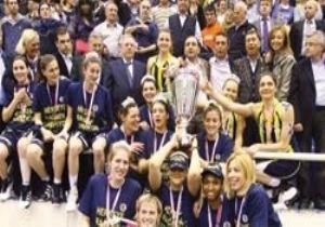 Galatasaray Fenerbahçe`yi Geçti
