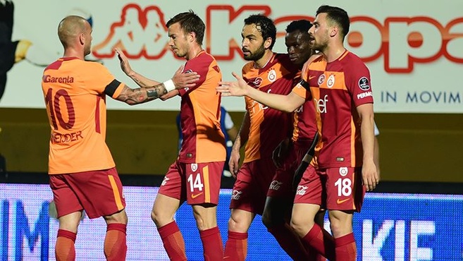 Galatasaray da ayrılık sinyali