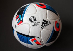 İşte EURO 2016 nın resmi topu