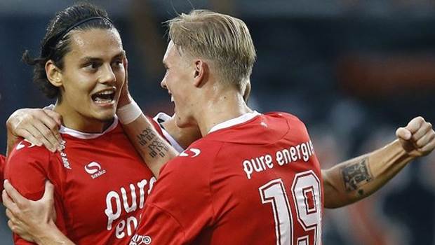 Enes Ünal ı durduramıyorlar!