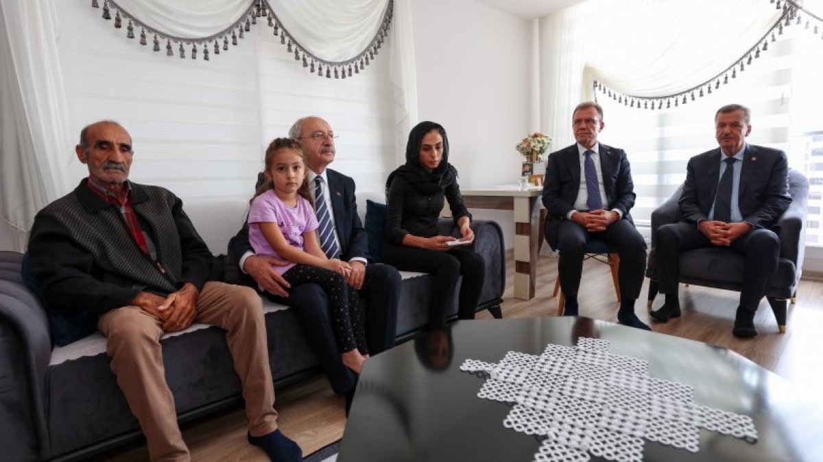 Kılıçdaroğlu ndan şehit ailesine ziyaret
