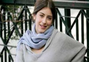 Hazal Kaya sevgilisi için evini değiştirdi