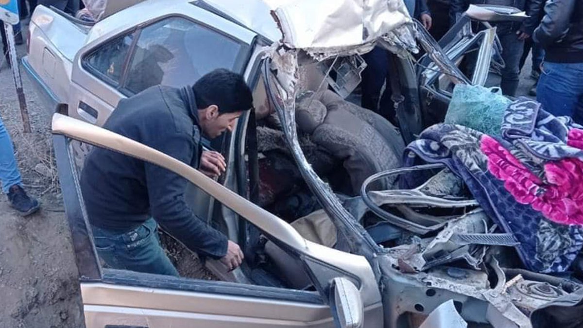 İran da Türk vatandaşlardan korkunç kaza: 4 ölü
