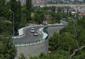 Bursa daki  ölüm  yolu inceleme için trafiğe kapatıldı!