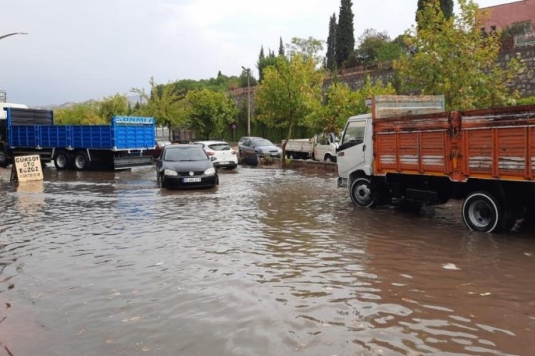 İstanbul güne sağanakla başladı
