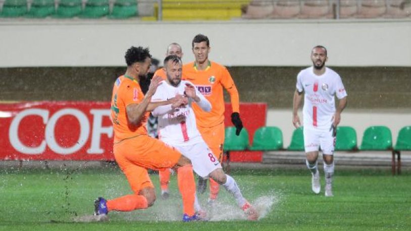 Akdeniz derbisinde gol sesi çıkmadı