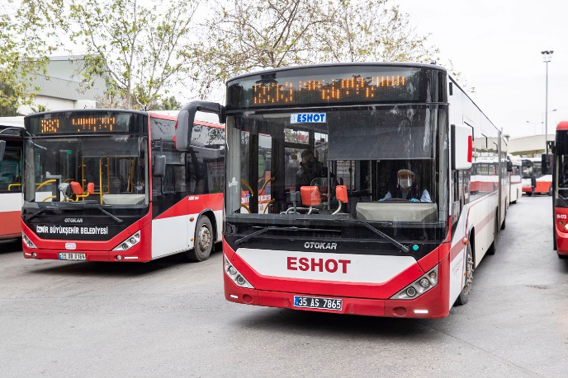 İzmir de toplu ulaşım ücretlerine enflasyon zammı