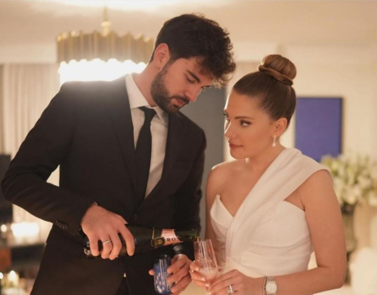 Çiçeği burnunda çift Eda Ece ve eşi Buğrahan Tuncer den müjdeli haber!