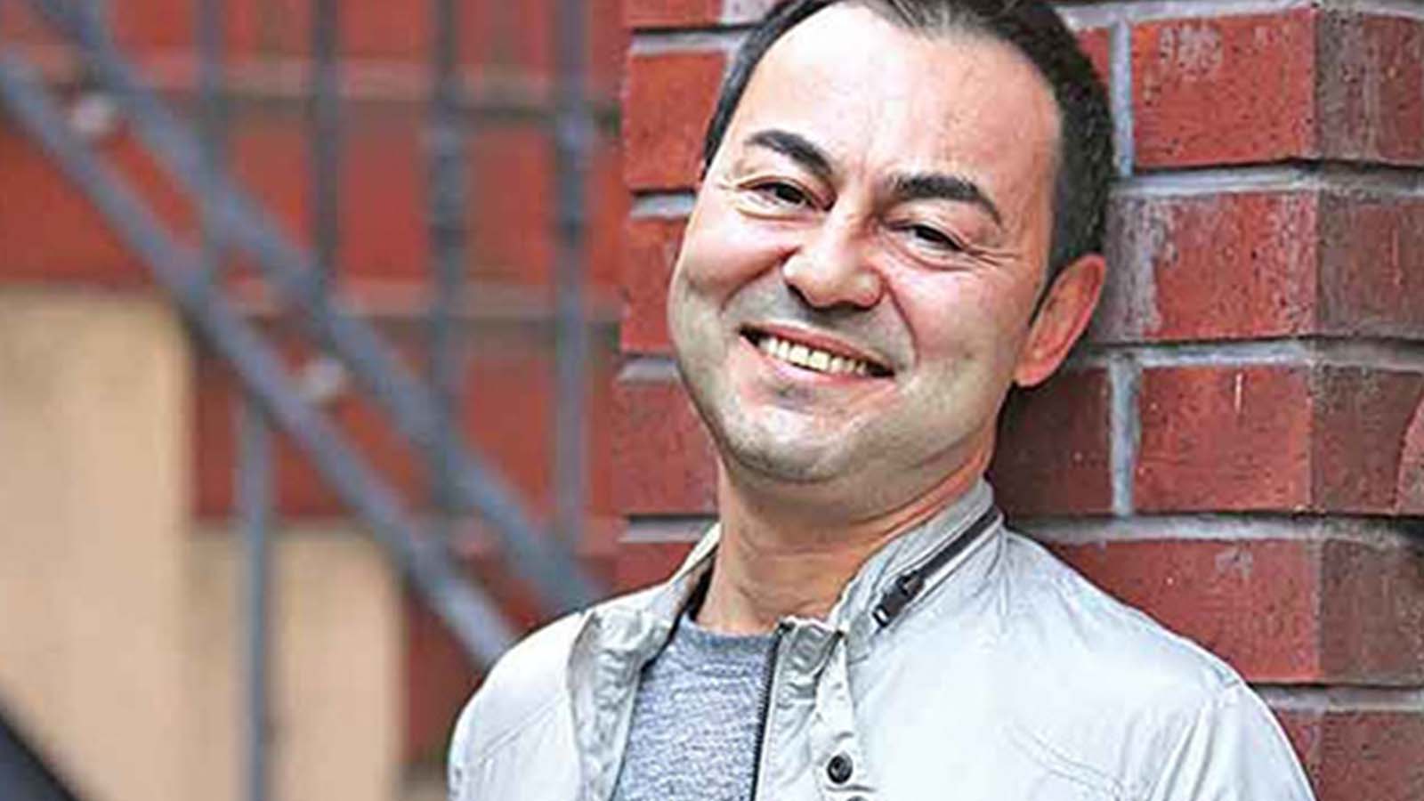 Serdar Ortaç aracında yaşamaya başladı!
