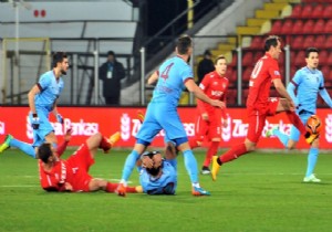 Karadeniz Fırtınası, Manisaspor u 2-0 ile geçti!
